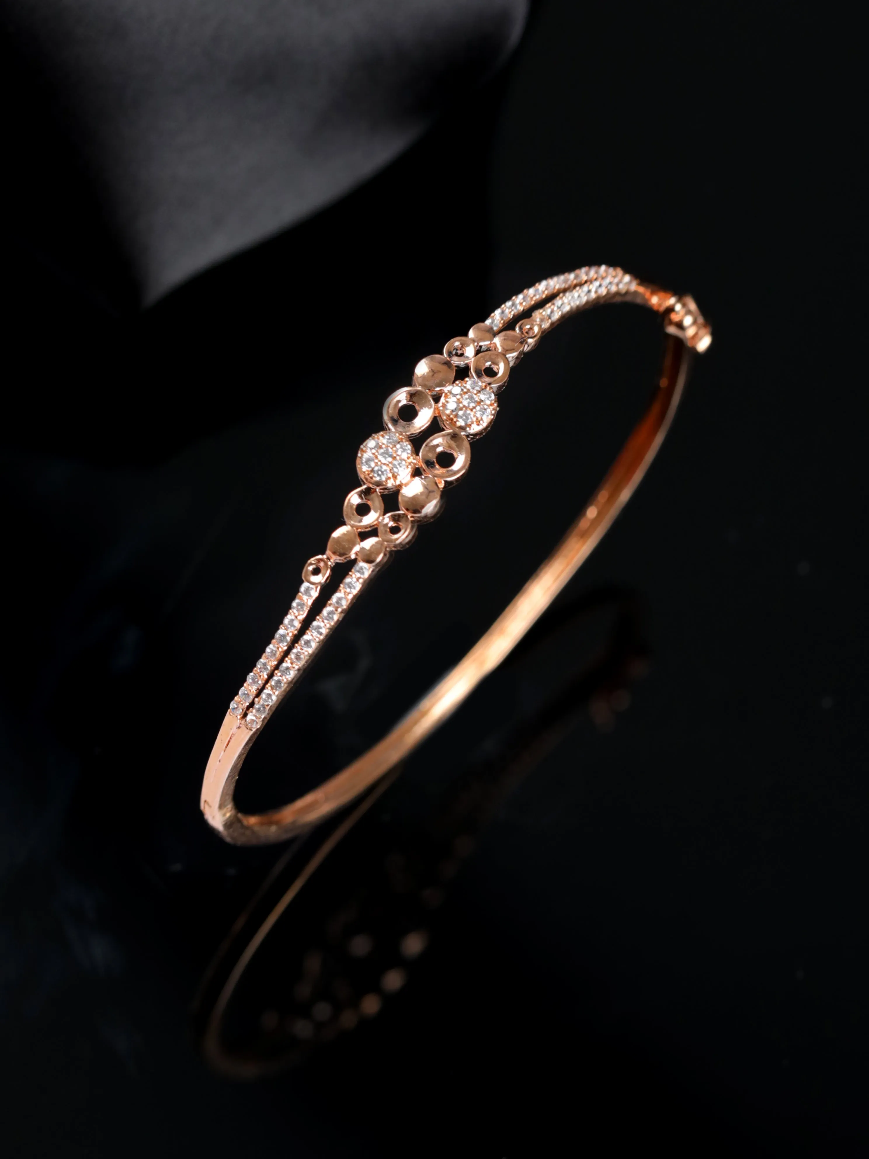 Rose Gold Plated American Diamond Studded Round Shaped Elegant & Sleek Bracelet