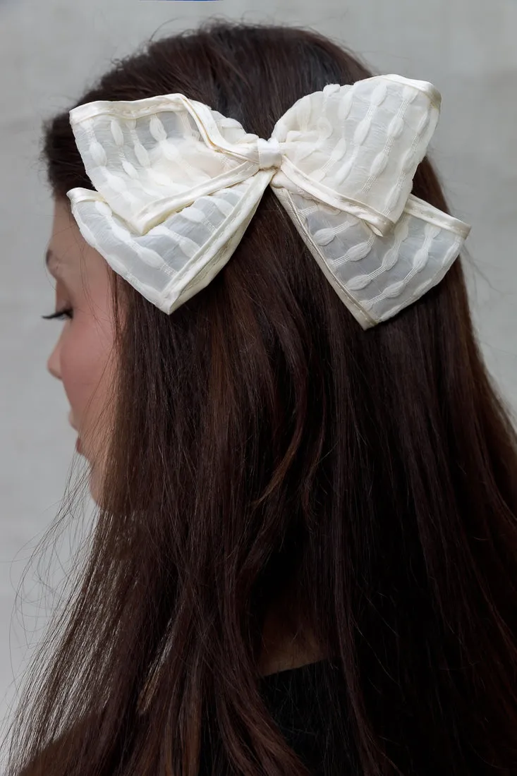 VELVETEEN MESH BOW